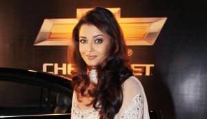 Aishwarya Rai Bachchan settles for Abu Jani-Sandeep Khosla for Cannes 2012