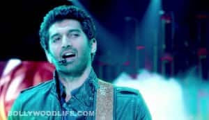 Aashiqui 2 song Sunn raha hai na tu: Aditya Roy Kapur hopelessly in love with Shraddha Kapoor