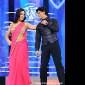 Shahrukh Khan embarrasses himself at Screen&nbsp;Awards!