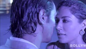 Inkaar title song: Arjun Rampal and Chitrangda Singh woo each other in the swimming pool