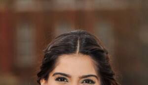 Sonam Kapoor dazzles at the London Fashion&nbsp;Week