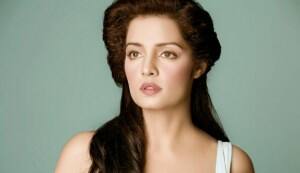 Celina Jaitley sizzles in ‘Aitraaz’ remake