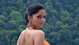 Sunaina goes all out to look glamorous
