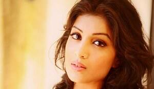 Ranbir Kapoor all set to romance newcomer Pallavi Sharda