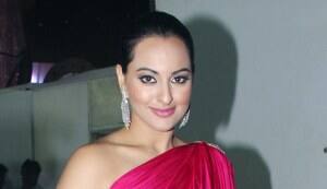 Sonakshi Sinha steps up with ‘Chikni kamar’ from ‘Rowdy&nbsp;Rathore’