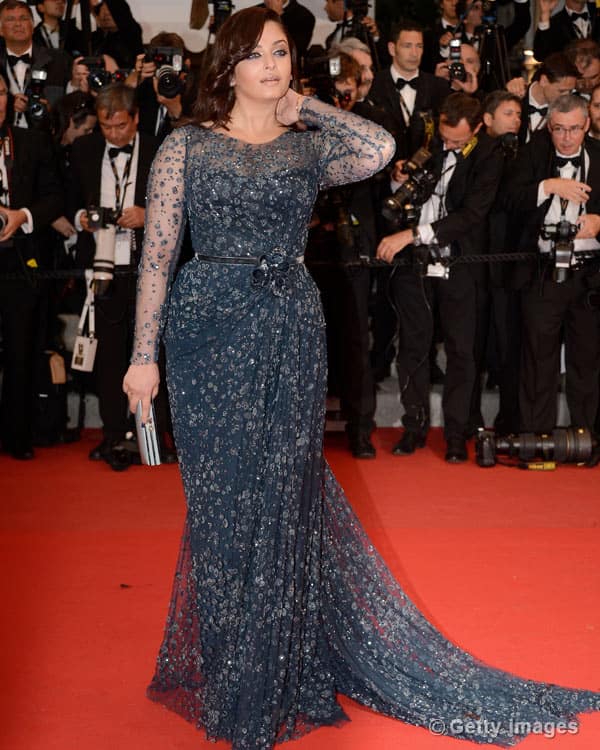 Cannes 2012: Aishwarya Rai Bachchan wears a clingy Elie Saab on the red ...