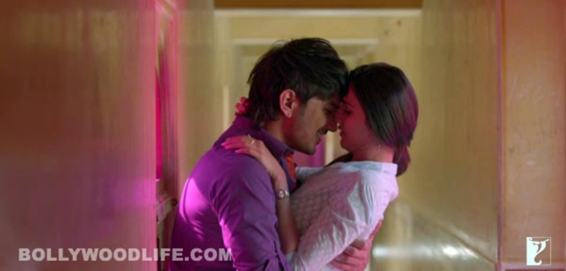 Shuddh Desi Romance Loveline Trailer Is Sushant Singh Rajput Trying To Patao Both Parineeti