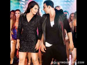 Akshay Kumar and Sonakshi Sinha party like crazy!