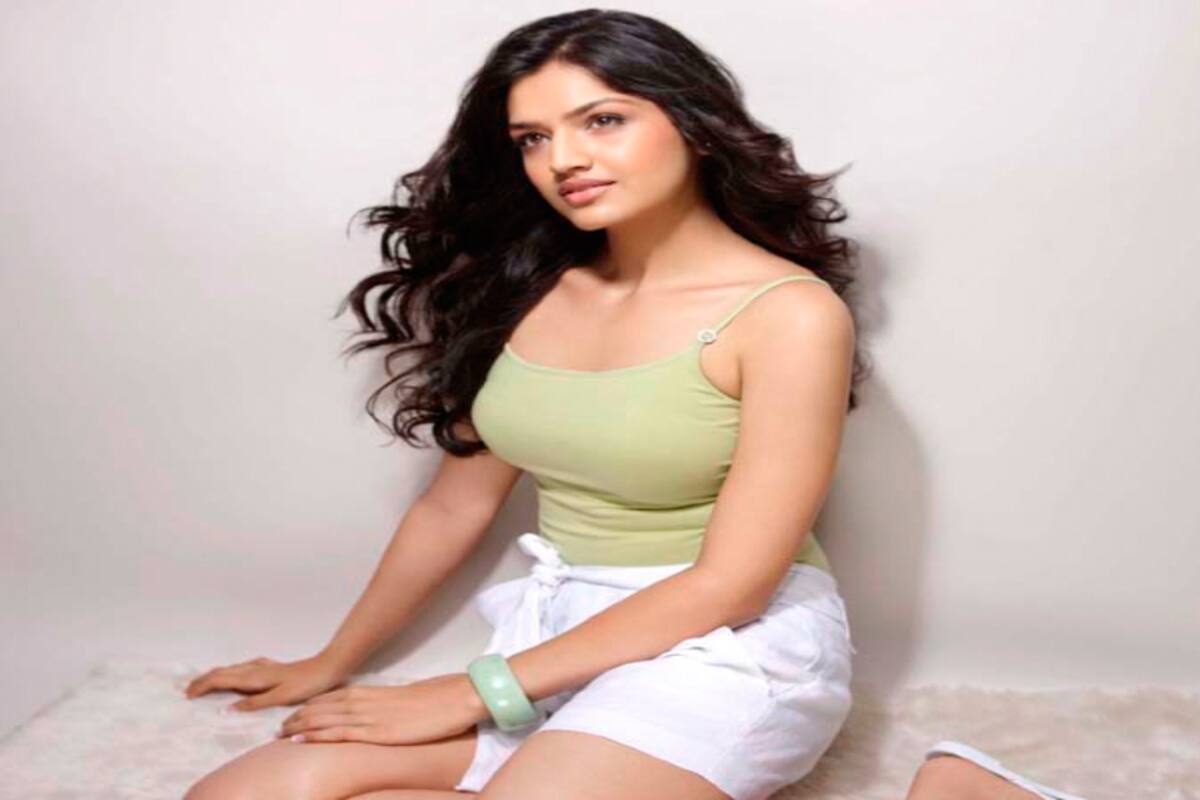 Tara Alisha Berry Nutan Sridevi And Aishwarya Rai Bachchan Are My Role Models In Acting Bollywood News Gossip Movie Reviews Trailers Videos At Bollywoodlife Com Apart from movies, she was also part of multiple albums. tara alisha berry nutan sridevi and