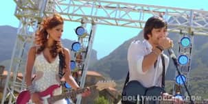 Yaariyan Song Meri maa: Watch Himansh Kohli's desperate effort at playing the guitar!