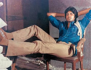 Amitabh Bachchan's iconic look in Deewar resulted from tailoring error