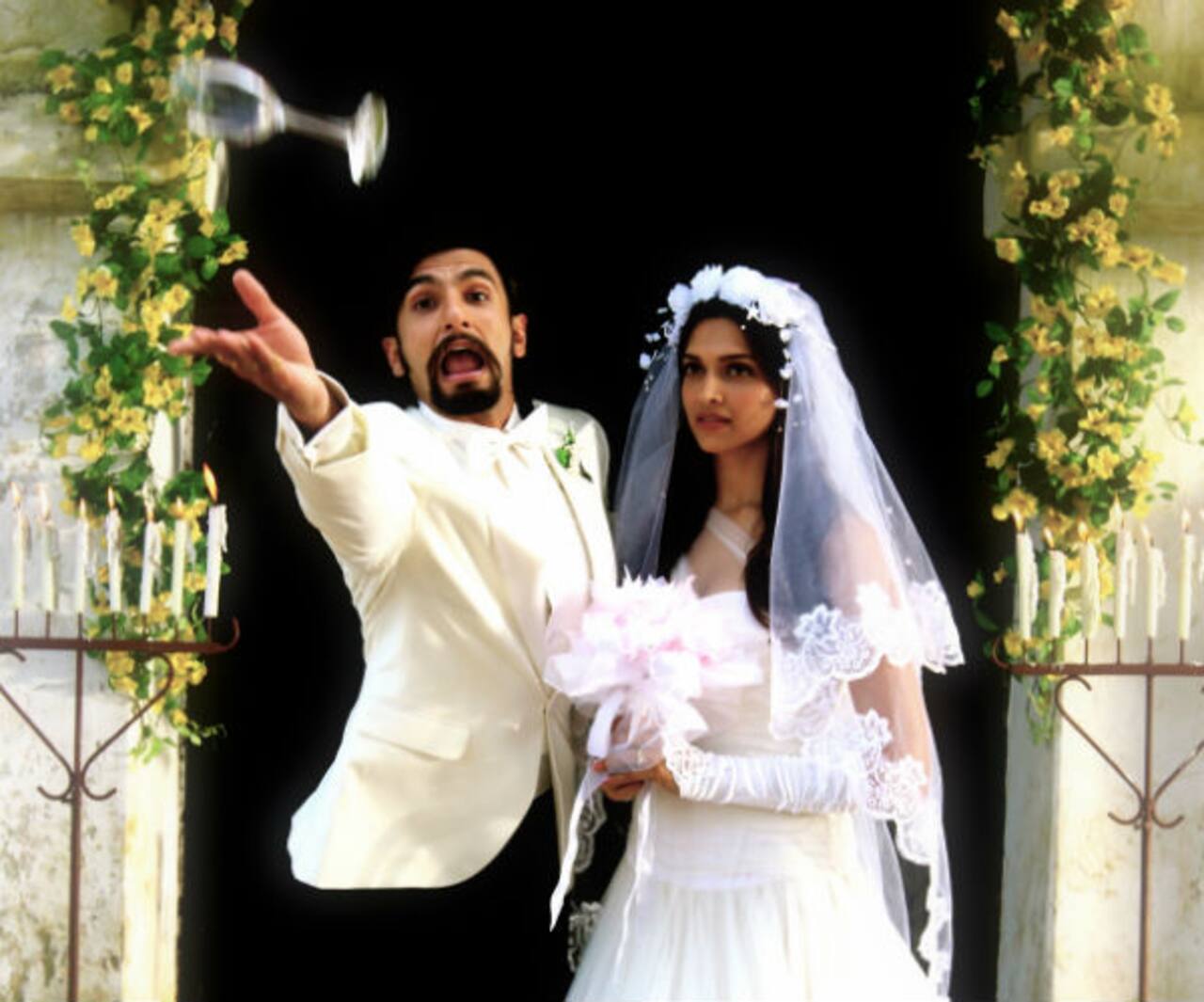 Ranveer Singh and Deepika Padukone's unseen picture from Finding Fanny!