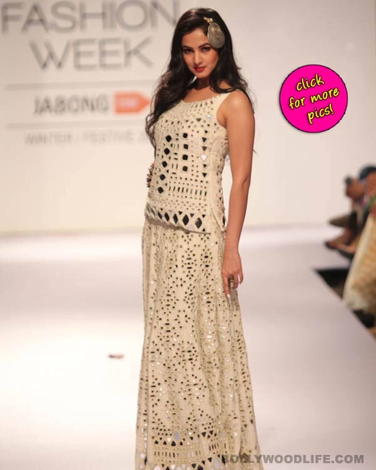 Sonal Chauhan Walks The Ramp At Lakme Fashion Week View Pics Bollywood News And Gossip Movie