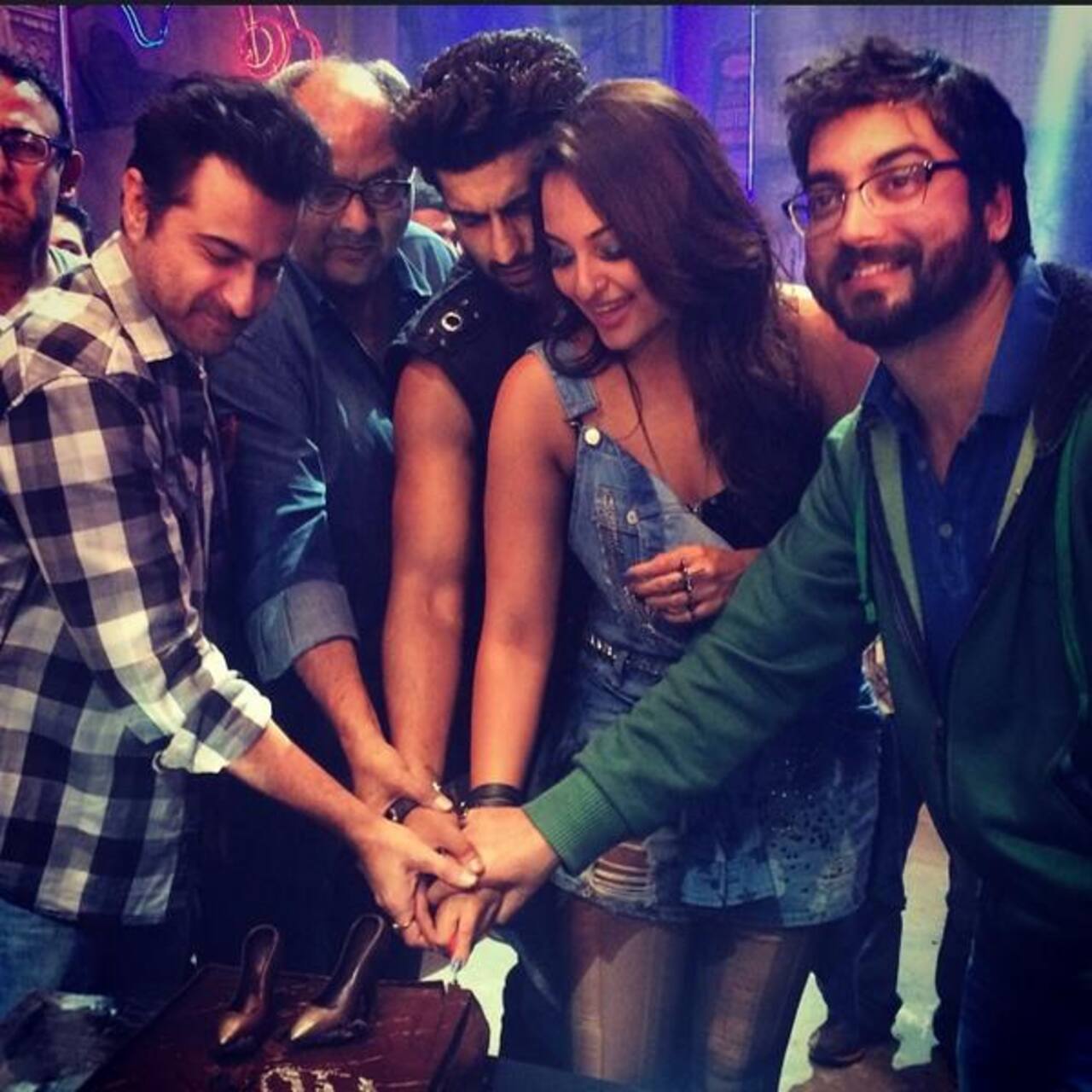 Sonakshi Sinha And Arjun Kapoor Wrap Up The Shoot Of Tevar View Pic