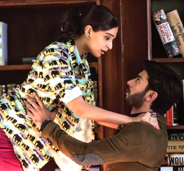 Sonam Kapoor and Fawad Khan's Khoobsurat impresses the audience in&amp;nbsp;Pakistan!