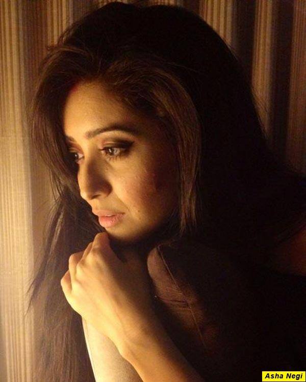 Asha-Negi-2