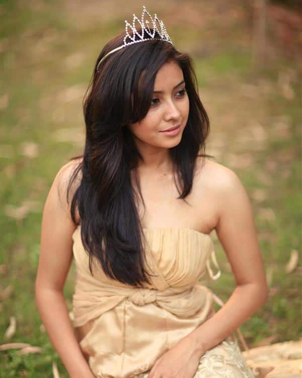 Asha-Negi-modelspoint