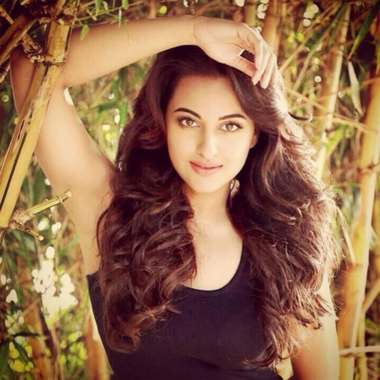 Sonakshi Sinha Turns Singer For Arjun Kapoors Tevar Bollywood News And Gossip Movie Reviews 