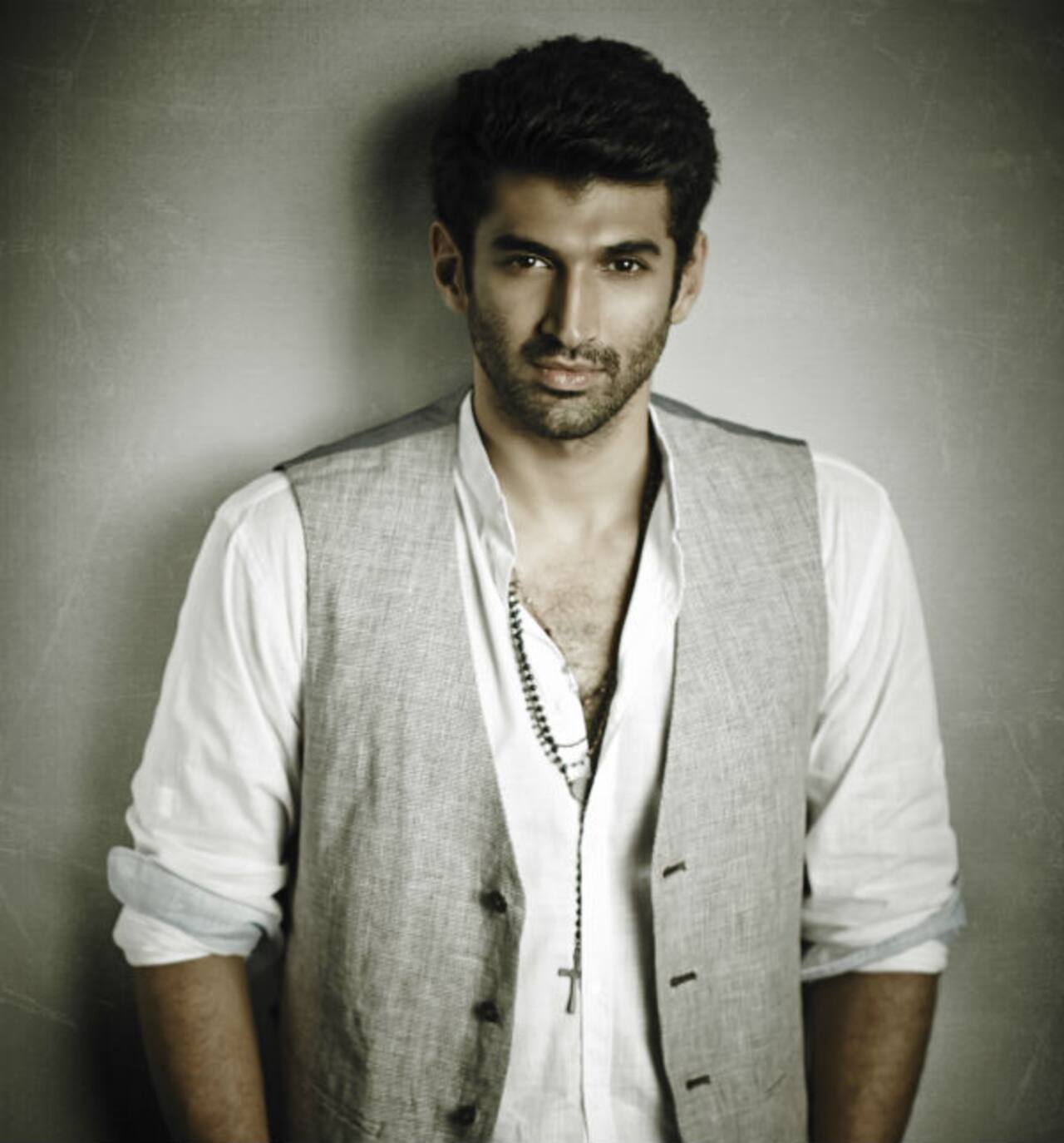 Aditya Roy Kapur goes into isolation! - Bollywood News & Gossip, Movie ...