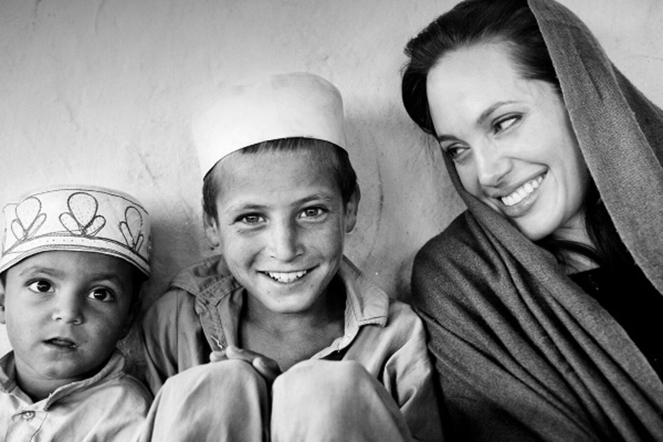 Angelina Jolie meets ISIS victims in refugee camp