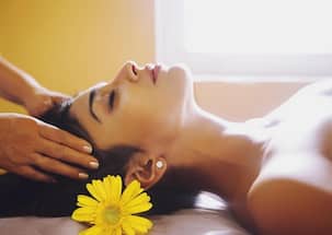 Shriya Saran makes a comeback on Twitter!