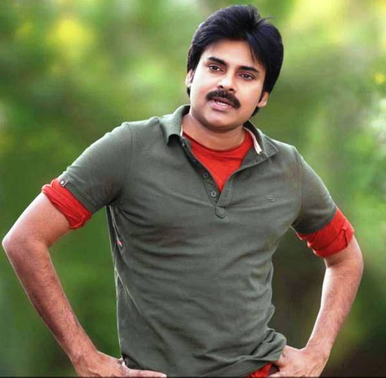 omg-pawan-kalyan-s-fan-stabbed-at-gopala-gopala-audio-launch