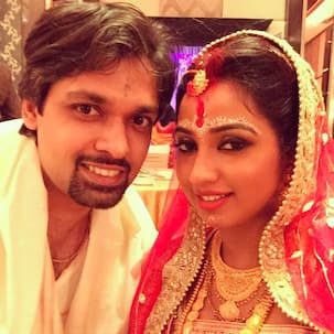 5 Shreya Ghoshal numbers that can add romance to her married life!