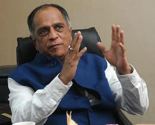 CBFC chief Pahlaj Nihalani gets the DCP armour to stop piracy!