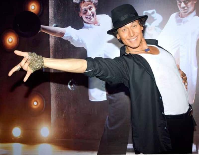 Tiger Shroff's best dance moves to keep you enthralled on the World Dance Day! Watch Video