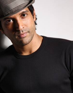 Farhan Akthar crosses 5 million followers on Twitter!