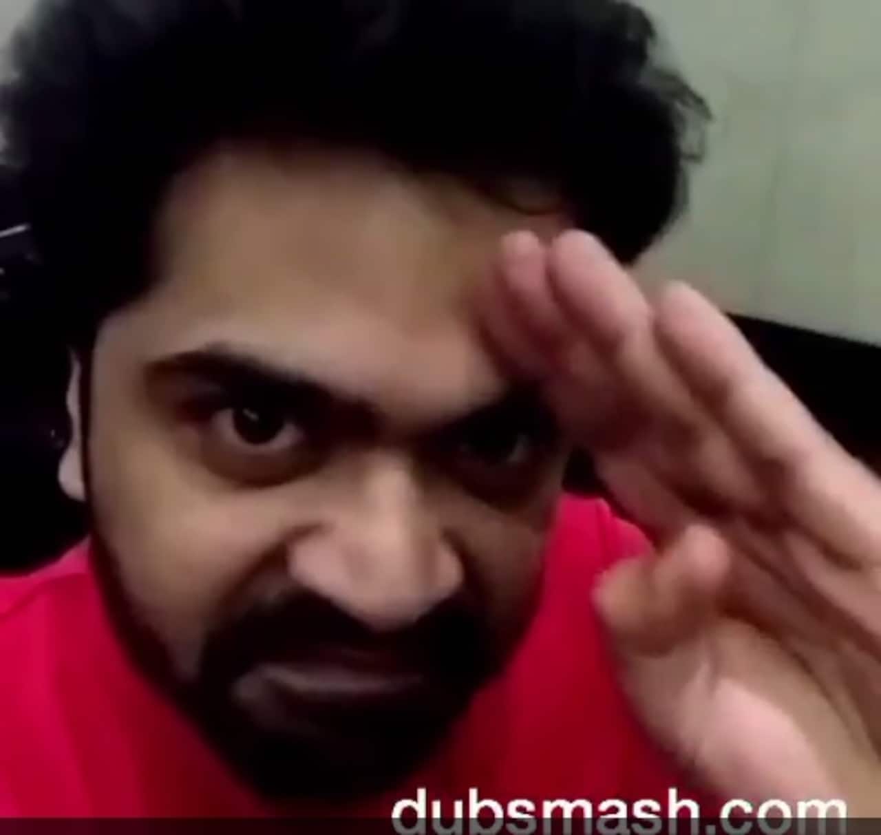 Simbu does a Rajinikanth from Padayappa - watch video!