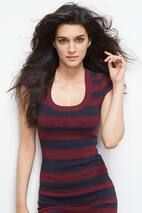 Varun Dhawan's Dilwale co-star Kriti Sanon loves having street food in Delhi