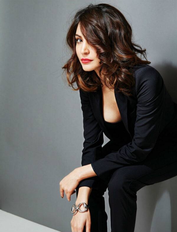 Revealed: The reason why Anushka Sharma didn't return to Mumbai with her Dil Dhadakne Do team! - Bollywood News & Gossip, Movie Reviews, Trailers & Videos at Revealed: The reason why Anushka Sharma didn't return to Mumbai with her Dil Dhadakne Do team! - Bollywood News & Gossip, Movie Reviews, Trailers & Videos at