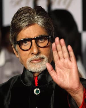 Amitabh Bachchan crosses 16 Million followers on Twitter!