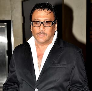Tiger Shroff should follow Shah Rukh Khan and Akshay Kumar, says daddy Jackie Shroff