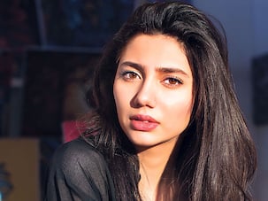 Shah Rukh Khan's Raees co-star Mahira Khan wants to turn bad onscreen!