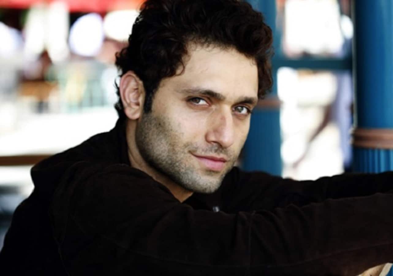 Welcome Back director Anees Bazmee speaks about the controversial casting of Shiney Ahuja!