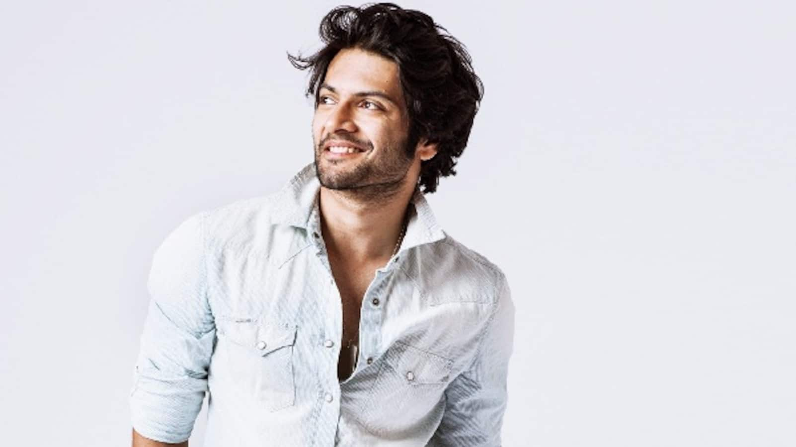 Ali Fazal proposes marriage to girlfriend! - Bollywood News & Gossip ...