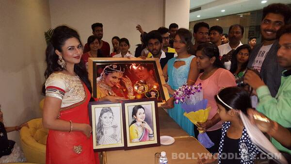 https://st1.bollywoodlife.com/wp-content/uploads/2015/10/613585.jpg