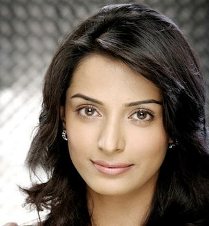 Naagin: Pooja Sharma to play Arjun Bijlani's fiancee