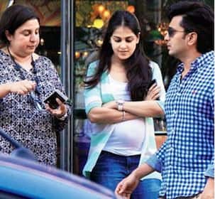Genelia Deshmukh spotted with a prominent baby bump!