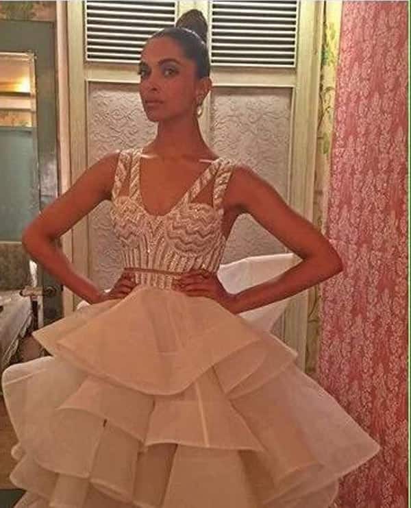 Star Screen Awards 2016: Deepika Padukone rocks a ruffled gown - view pic!
