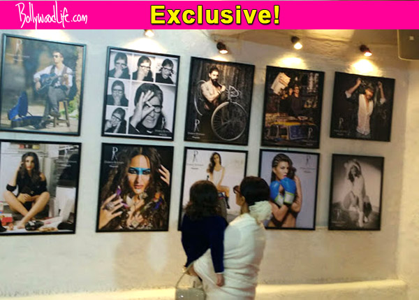 Pic of the Day: Rekha gazing at Amitabh Bachchan's photo at Dabboo Ratnani's calendar&amp;nbsp;launch!