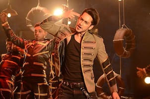 Bigg Boss 9 finale: Rishabh Sinha’s medley act looks extremely MACHO – view pics!