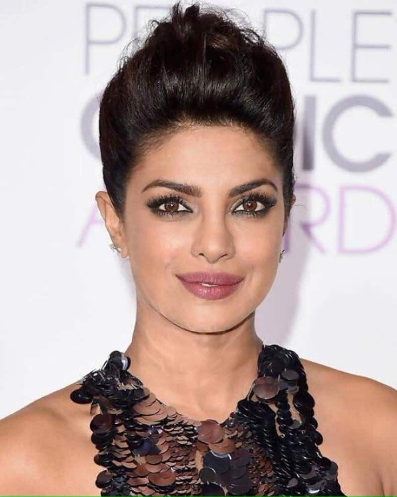 It's official! Priyanka Chopra perfect for Baywatch, Dwayne Johnson ...