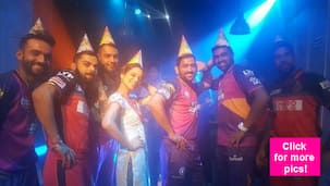 Kangana Ranaut teaches MS Dhoni and Virat Kohli her London Thumakda moves! View pics!