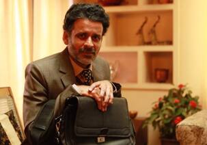 Manoj Bajpayee wins the Dadasaheb Phalke Award in the Best Actor (Critics' choice) category, celebs congratulate him!