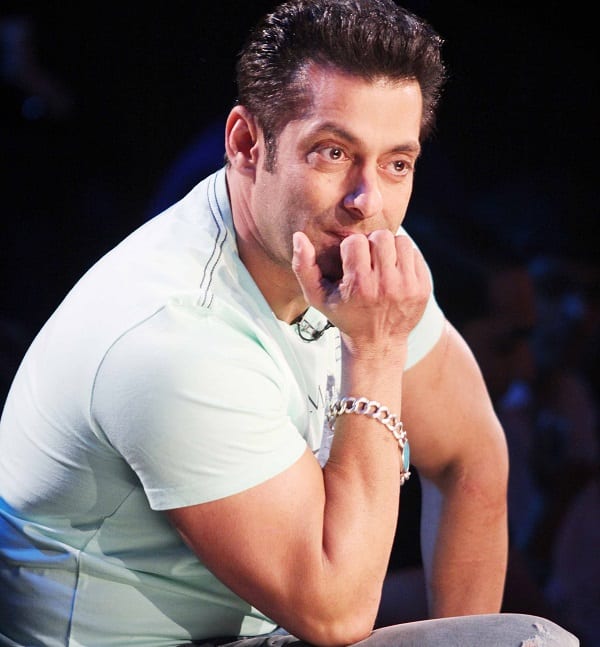 Salman Khan to be out of work for sometime, and his hair is to be blamed! -  Bollywood News & Gossip, Movie Reviews, Trailers & Videos at  