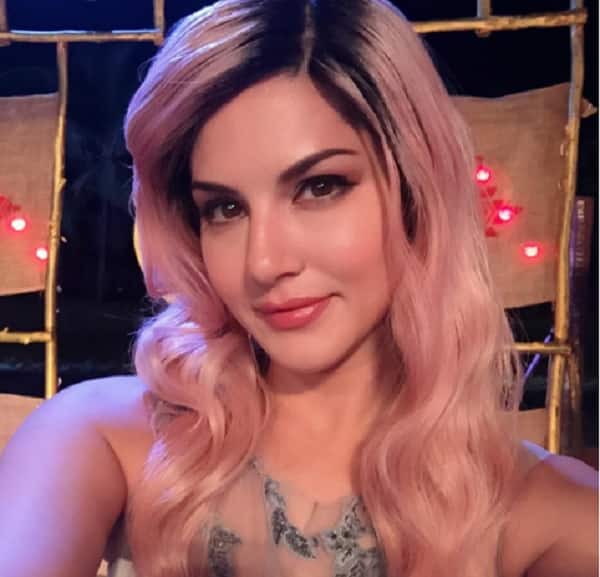 After Blue Sunny Leone Dyes Her Hair Pink Bollywood News