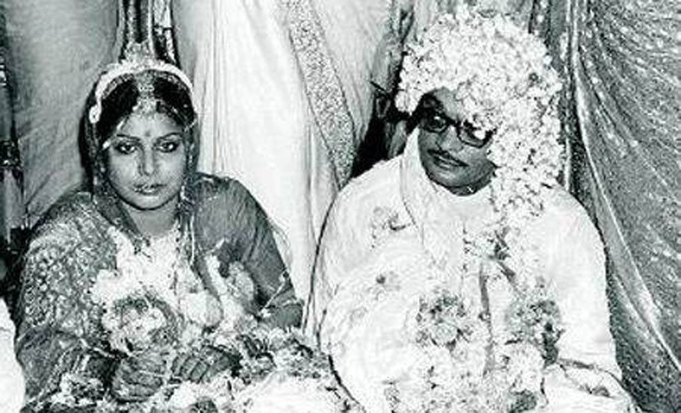 Rakhi-Gulzar